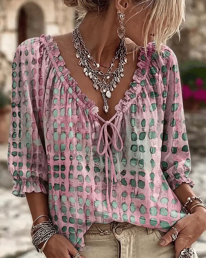 Araminta - Blouse lacée à col en V au toucher doux