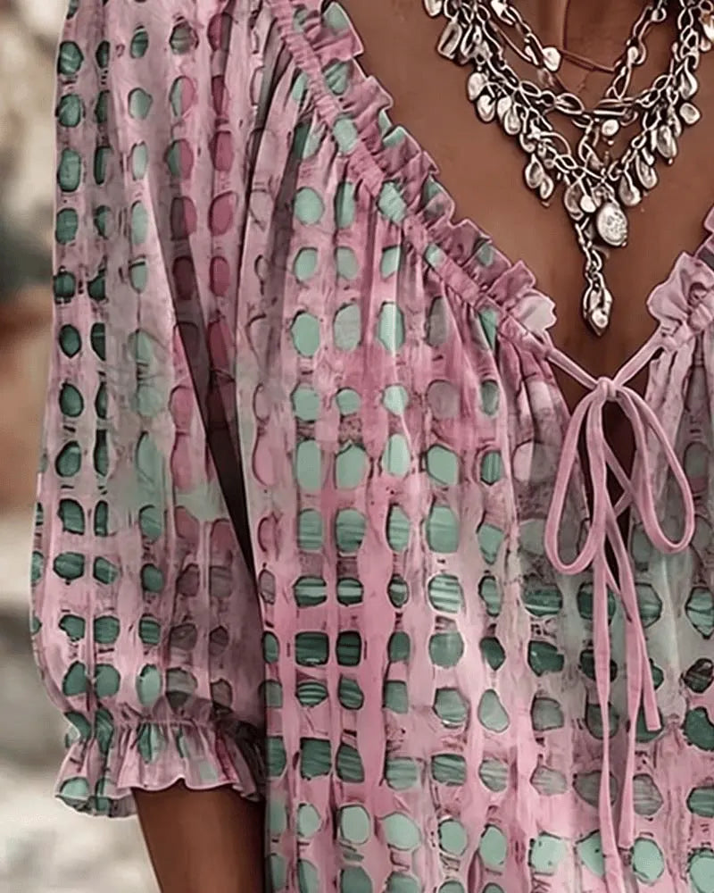 Araminta - Blouse lacée à col en V au toucher doux
