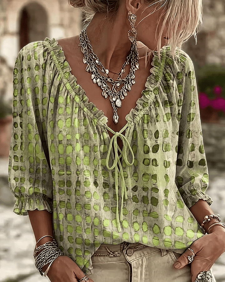 Araminta - Blouse lacée à col en V au toucher doux